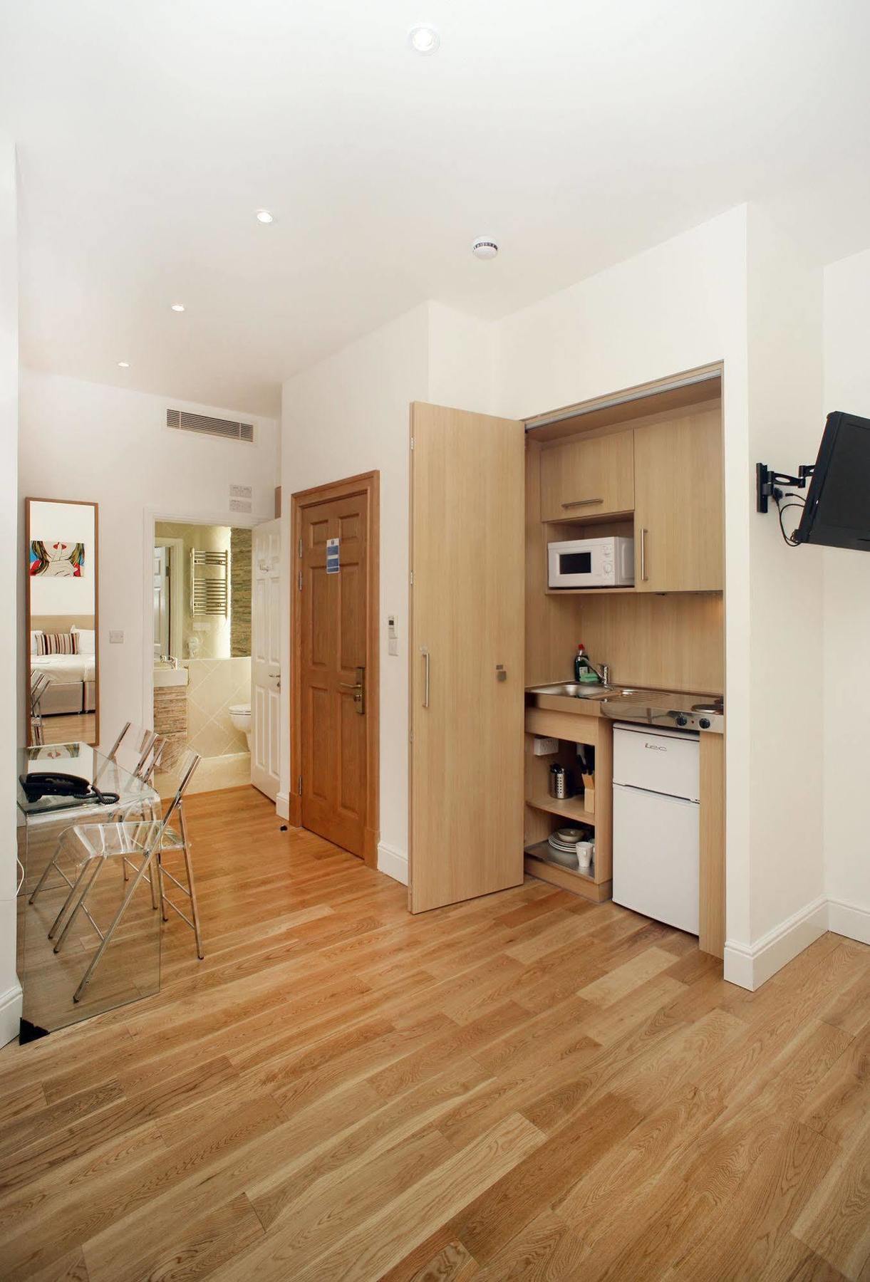 The Kensington Apartament *